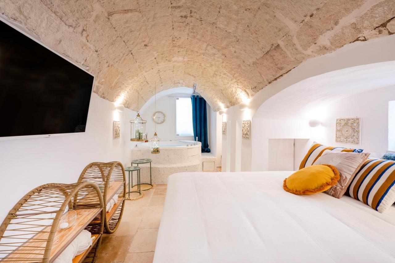Apulia Charming Suites - Casa Lonfo Suite Sole Monopoli Exterior foto